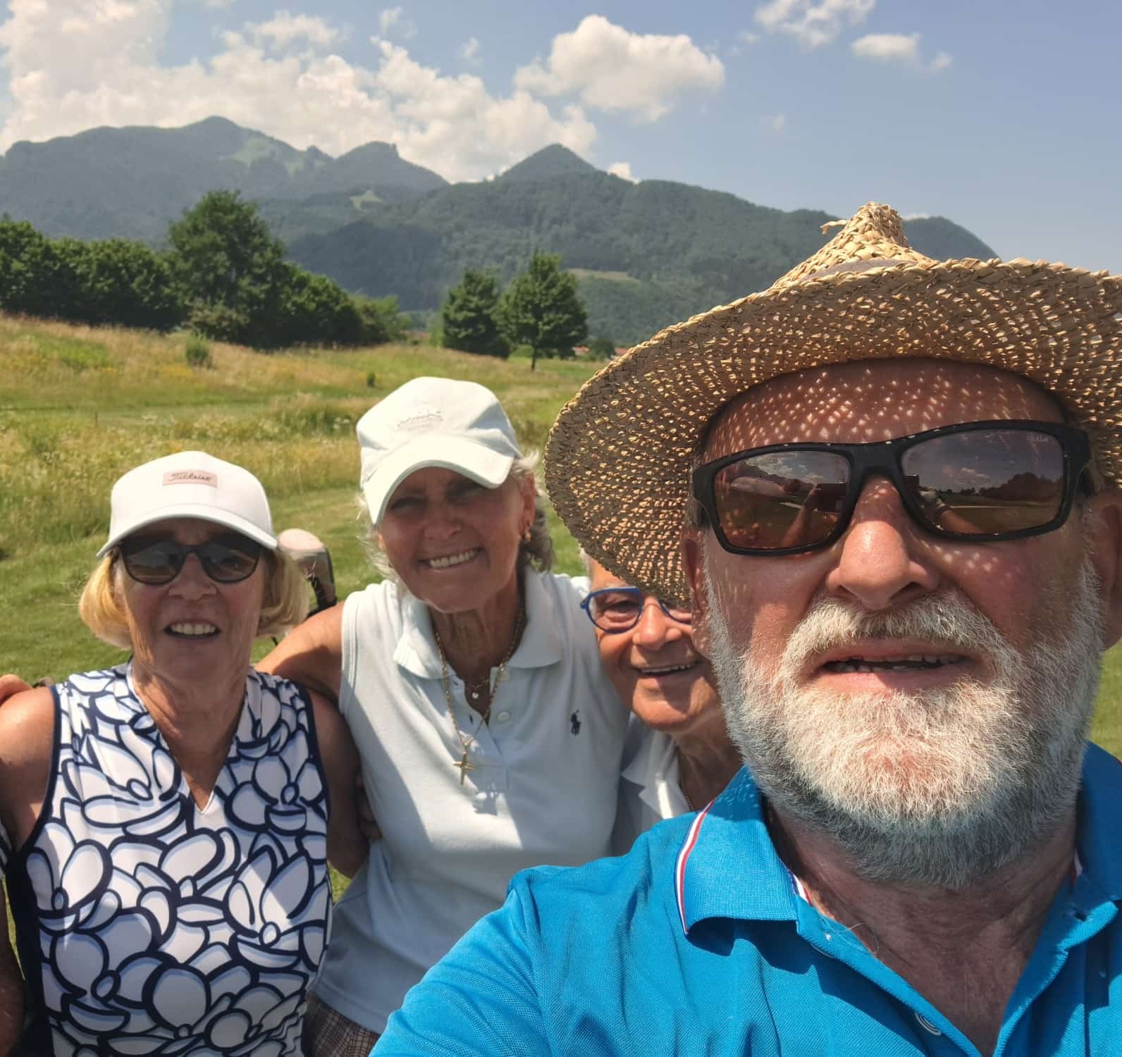 Mehr über den Artikel erfahren Golfausflug der Maxlrainer Senioren ins Achental